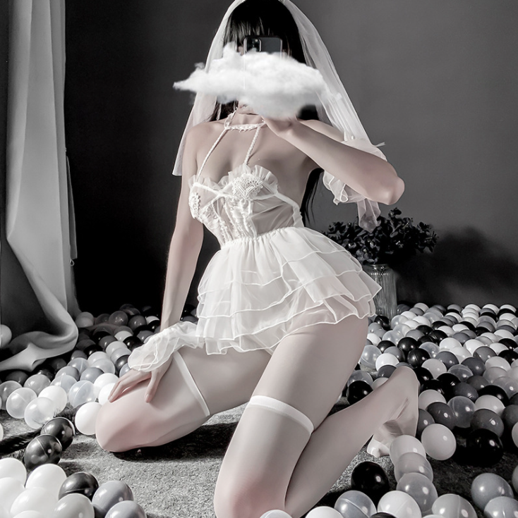 Sexy wedding outfit