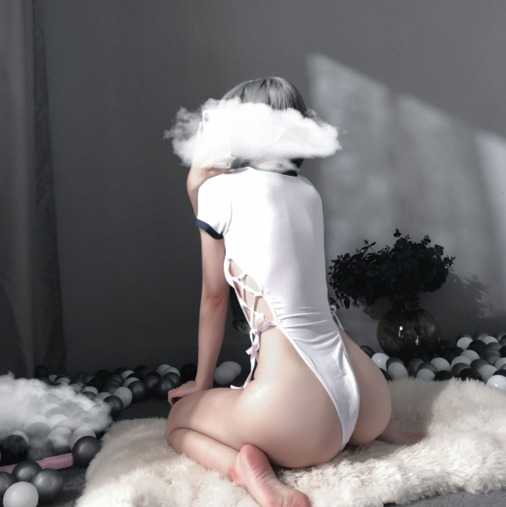 Japanese women's sexy swimwear
